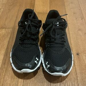 Under armour micro g women’s sneaker size 7
